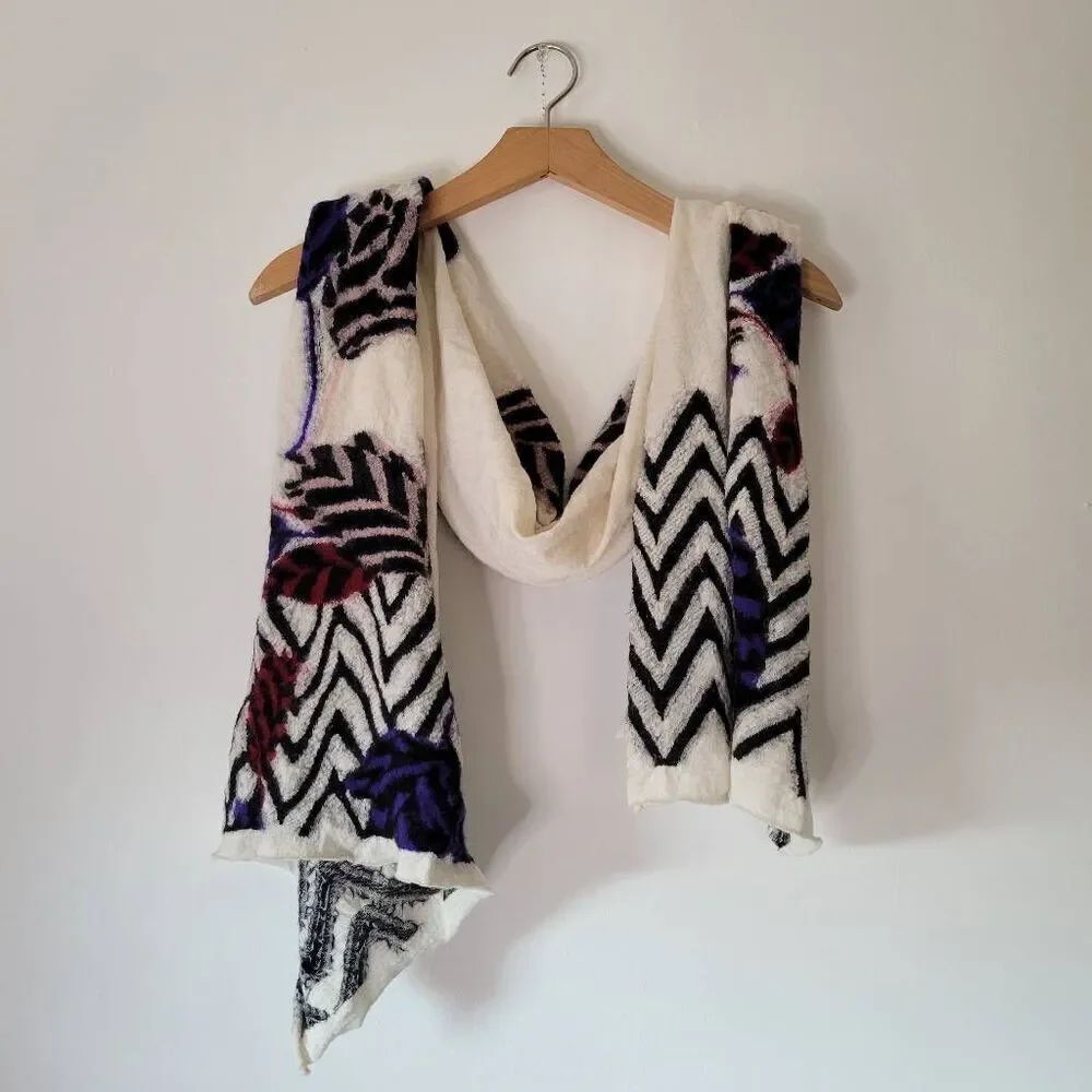 Marc by Marc Jacobs 100% Wool Scarf – Made in Japan, Chevron & Leaf Print, Ivory